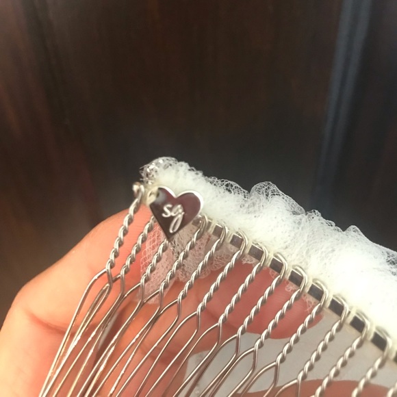 Sara Gabriel Wallace veil - Picture 3 of 5